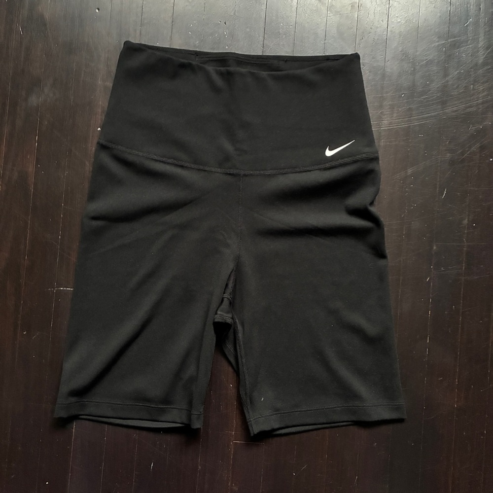 Nike Women’s Black High-Waist Bike Shorts, size small